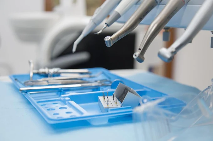 Matériel et équipement médical du cabinet dentaire